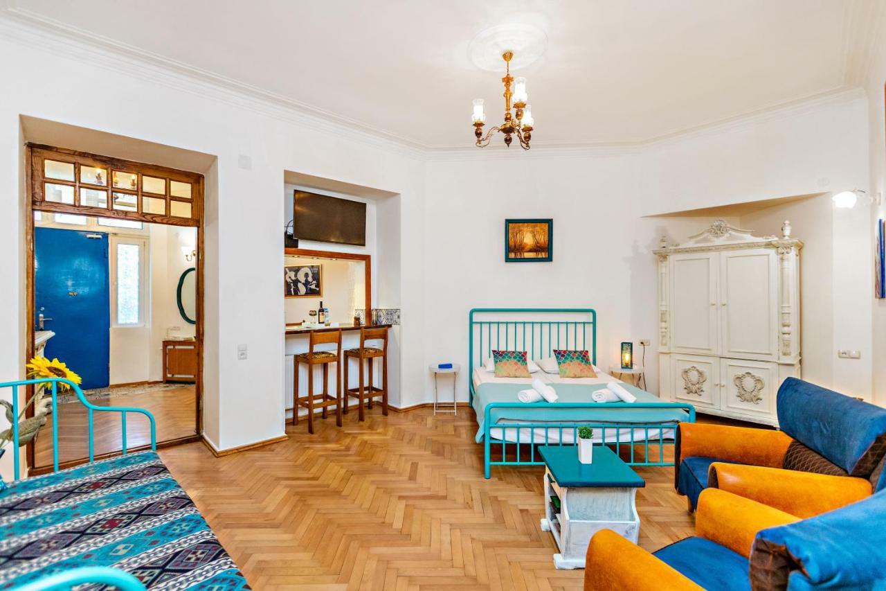 ★ Blue Door Rhapsody ★ - Special Stay In Old Town! Tbilisi Exterior photo